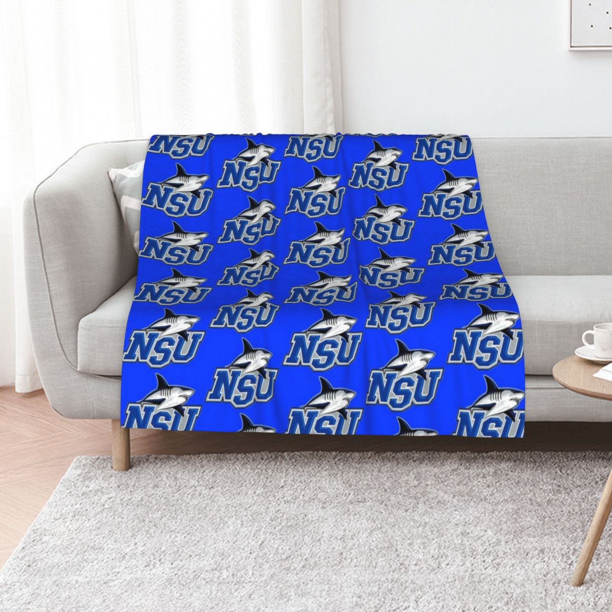 Nova Decor & Lighting Vase - Coperta decorativa della Nova Southeastern University,