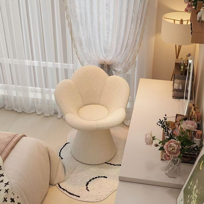 # Sedia Girevole per Trucco, S - Furniture Lighting & Decor Magazine recensione e prezzo